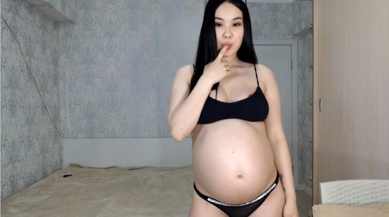 Violanava – Hot Pregnant Asian Camgirl with Large Dark Areolas Sexy Cam Show