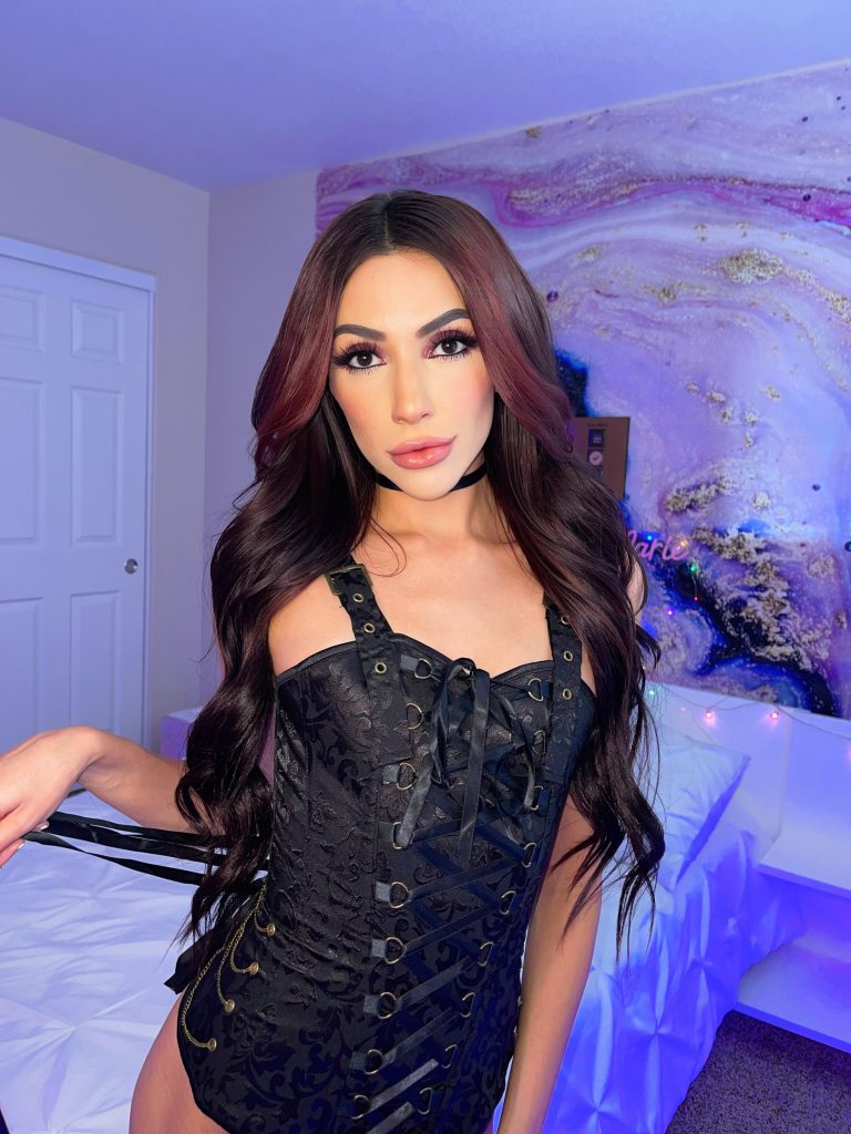 Hime Marie Announces Holiday Season Cam Schedule - @himexmarie