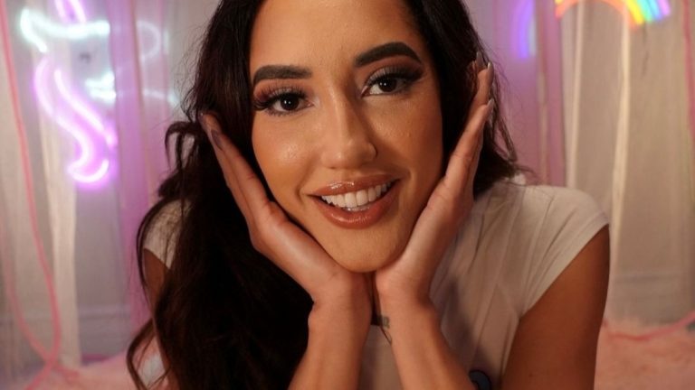 Chloe Amour Drops Two Uninhibited New Scenes on OnlyFans – @realchloeamour, @bsgpr